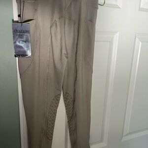 Ovation Aerowick Children’s size 14 riding Pants, 26in waist. New with tags